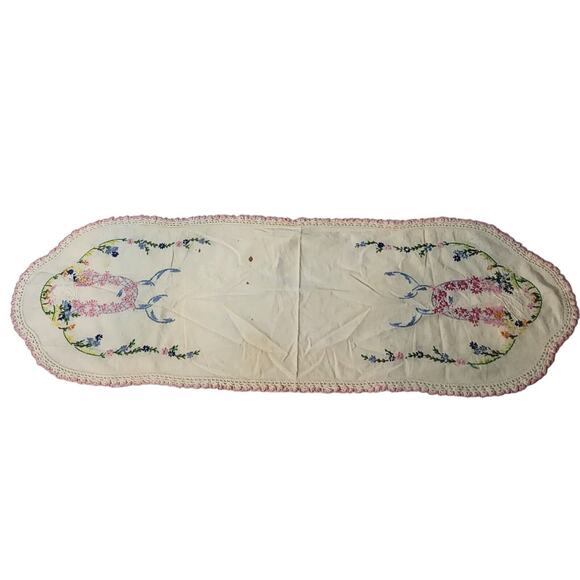VINTAGE 1960's TABLE RUNNER FLOWER GARDEN EMBROIDERED DRESSER SCARF ESTATE MCM - Picture 2 of 6